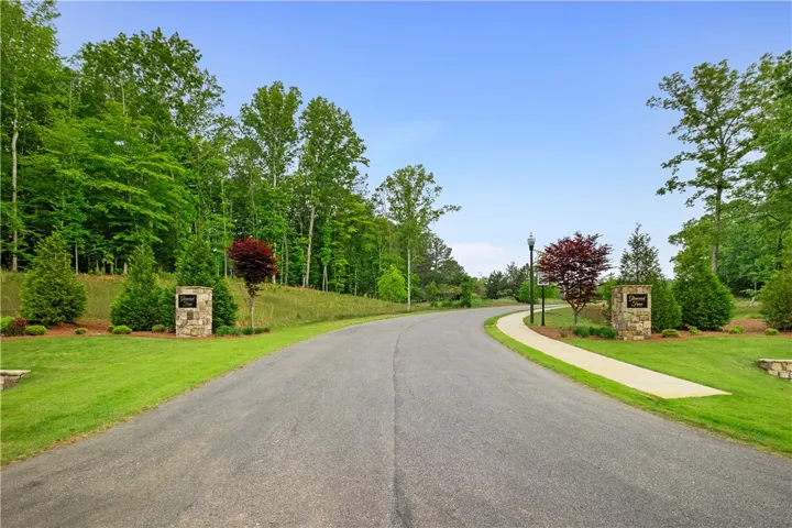 4040 Glenwood Court, Auburn, Alabama 36830