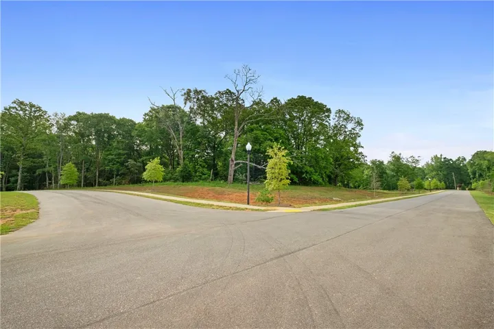 4040 Glenwood Court, Auburn, Alabama 36830