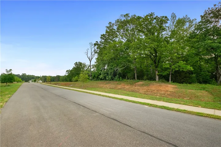 4040 Glenwood Court, Auburn, Alabama 36830