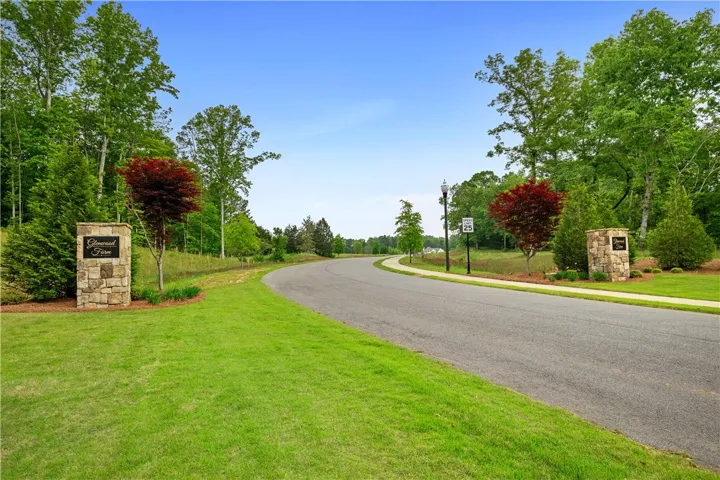 4040 Glenwood Court, Auburn, Alabama 36830