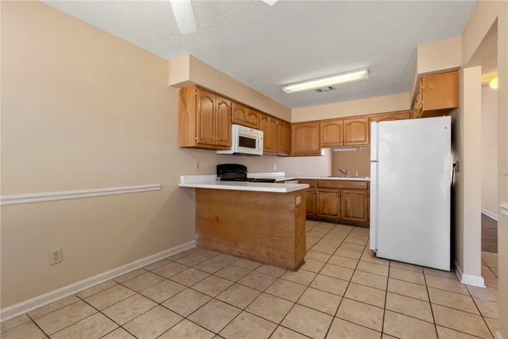 Kitchen has Eat-In Dining