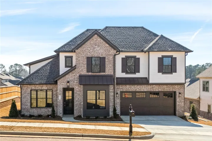 Welcome to 810 Summerlin Circle!