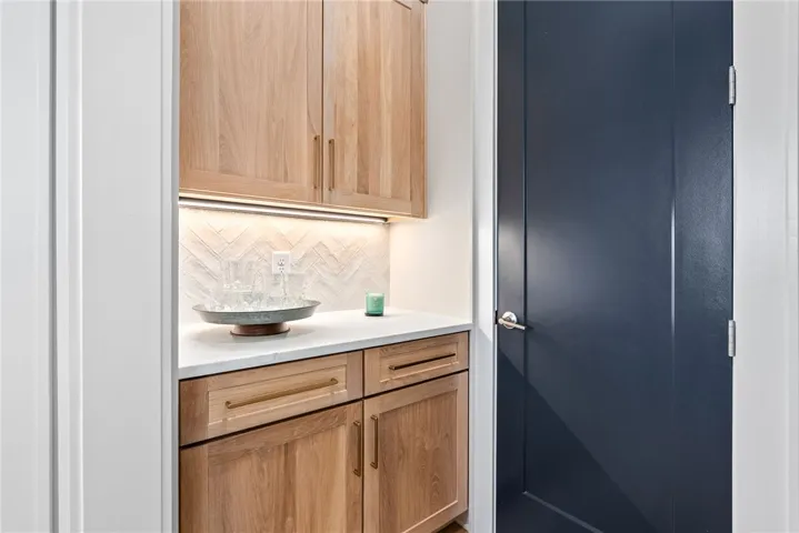 Morning Kitchen & pantry