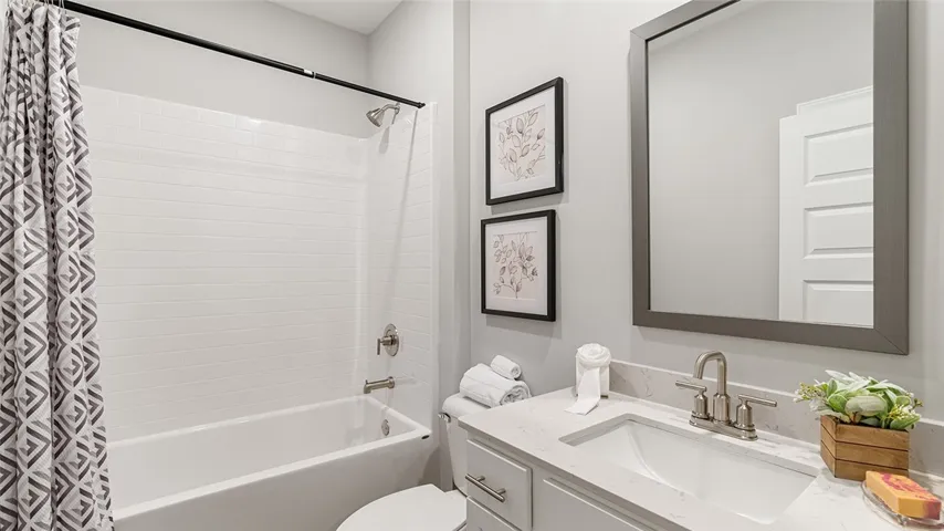 2195 Bluebird Drive, Auburn, Alabama 36879