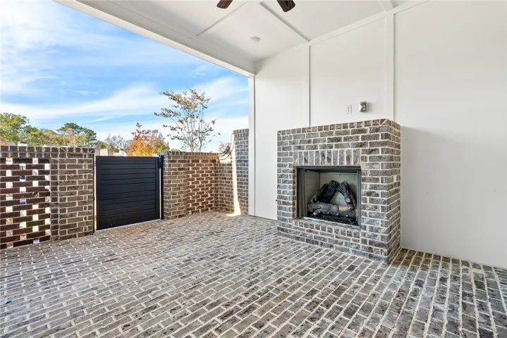 BRADFORD PRIVATE COURTYARD