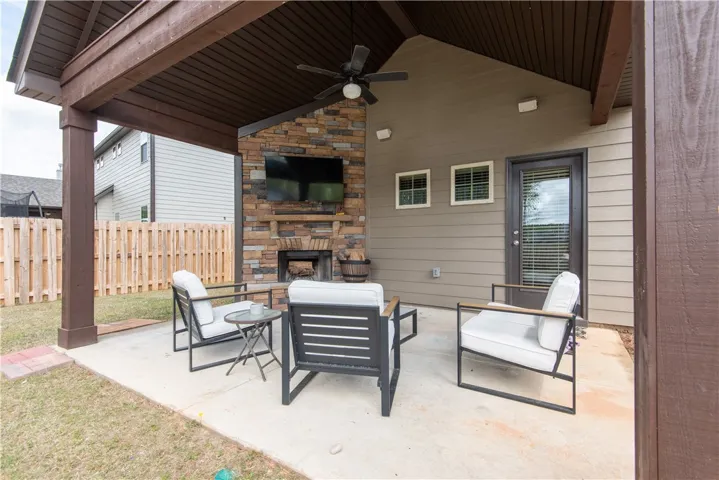 Covered back porch view 2 (prior to tenants moving in)