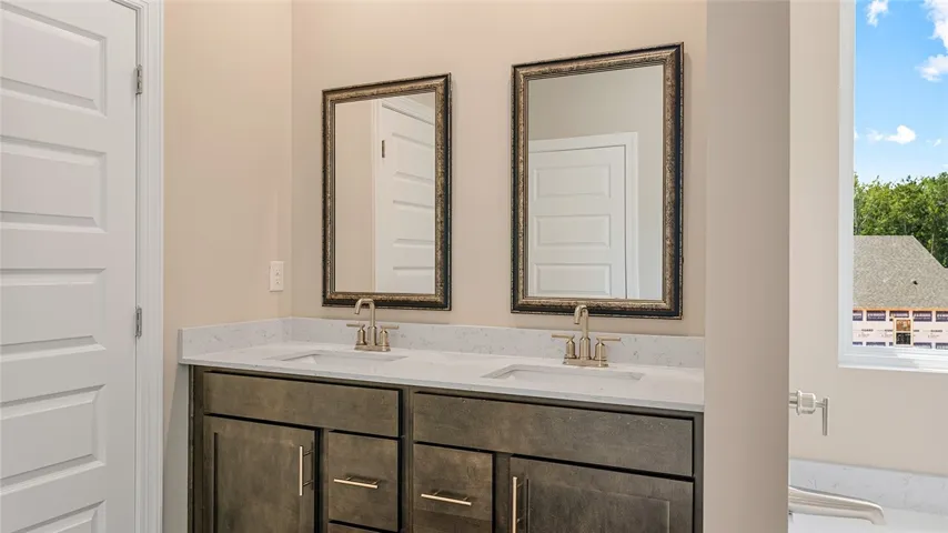 2188 Bluebird Drive, Auburn, Alabama 36879