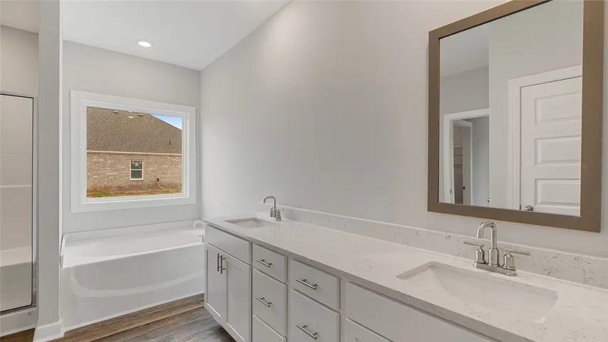 2194 Bluebird Drive, Auburn, Alabama 36879