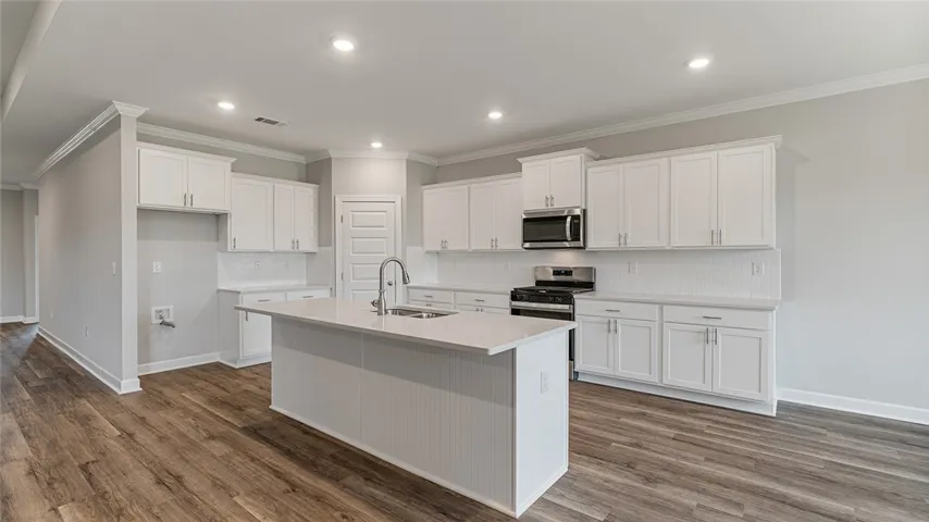 2194 Bluebird Drive, Auburn, Alabama 36879