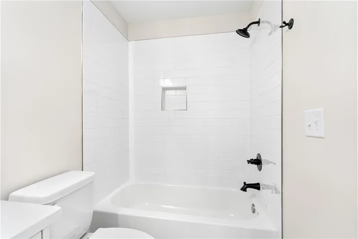 2046 Dawson Corner Loop, Auburn, Alabama 36832
