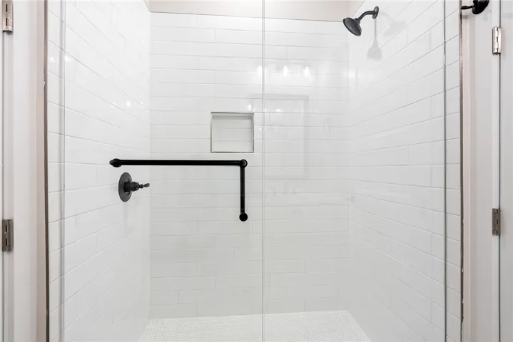 BATHROOM 2 MAIN LEVEL