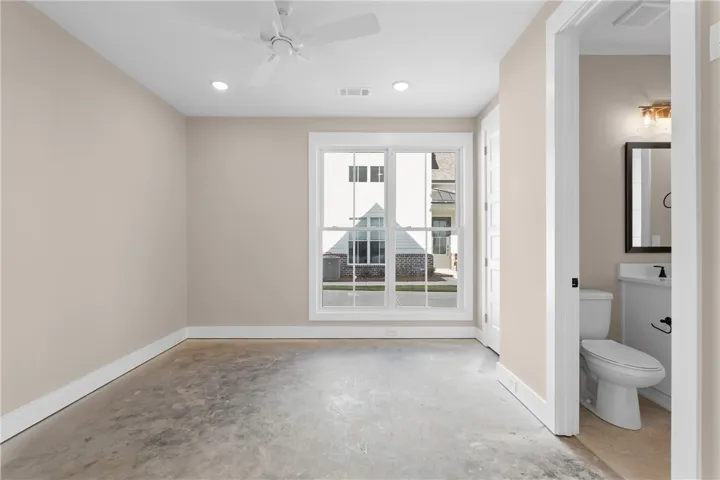 GUEST BEDROOM
FIRST LEVEL