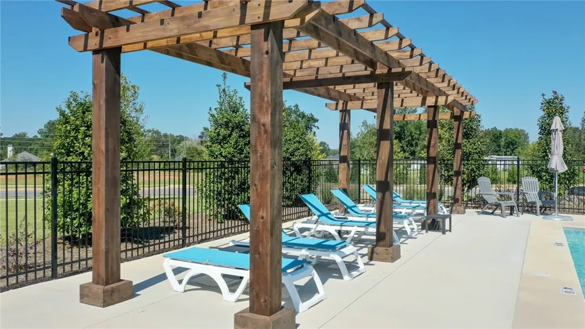 DAWSON CORNER POOL SIDE CABANA