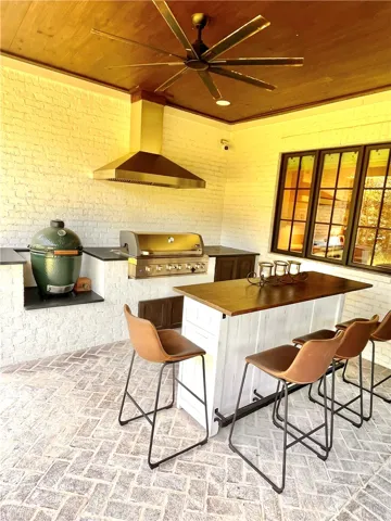 Awesome Outdoor Kitchen