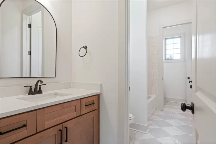 Jack-N-Jill vanity - 1st floor