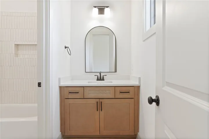 Jack-N-Jill vanity - 1st floor