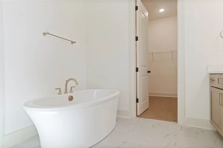 Primary tub