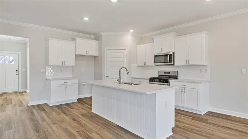 2176 Bluebird Drive, Auburn, Alabama 36830