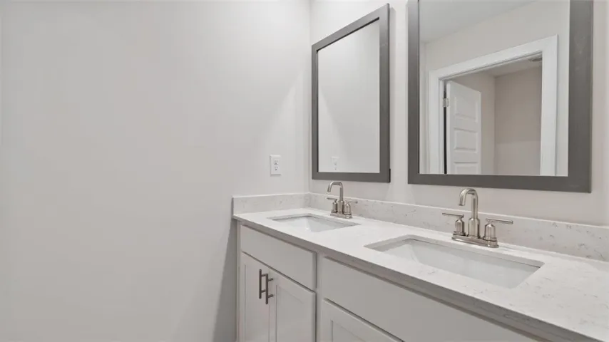 2176 Bluebird Drive, Auburn, Alabama 36830