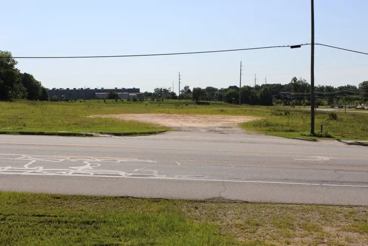 Cox Road view into Lot