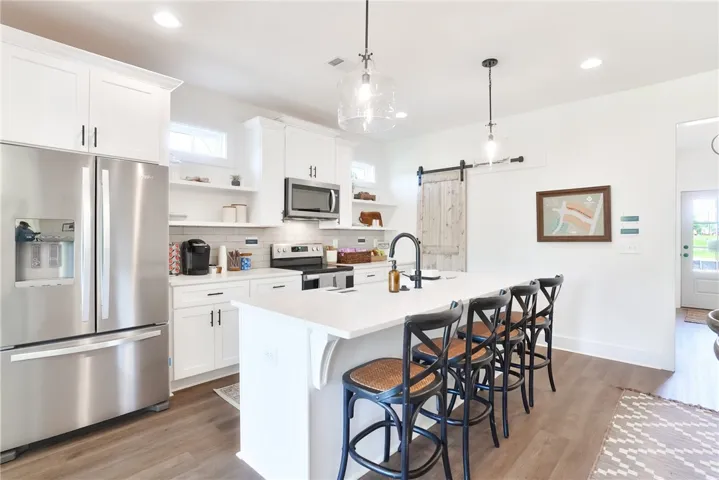 EXAMPLE of a Toby B - Kitchen.  All plans, pricing, & specifications are subject to change without notice.