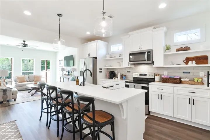 EXAMPLE of a Toby B - Kitchen.  All plans, pricing, & specifications are subject to change without notice.