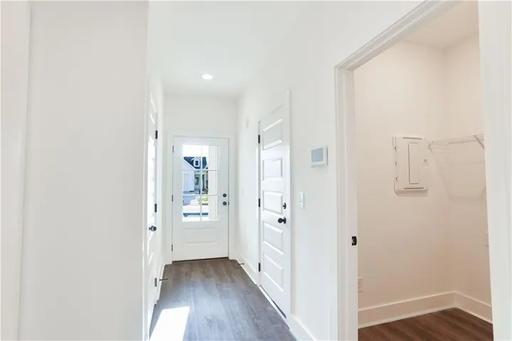 EXAMPLE of a Toby B - Foyer.  All plans, pricing, & specifications are subject to change without notice.