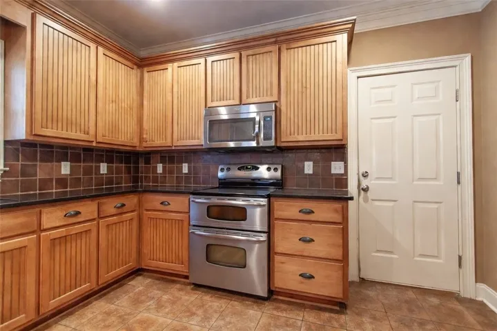 Kitchen - Door to Garage