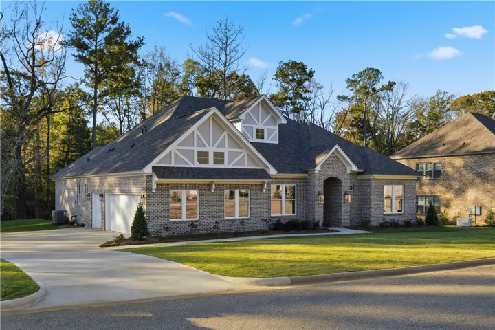 211 Merlin Street, Opelika, Alabama 36801