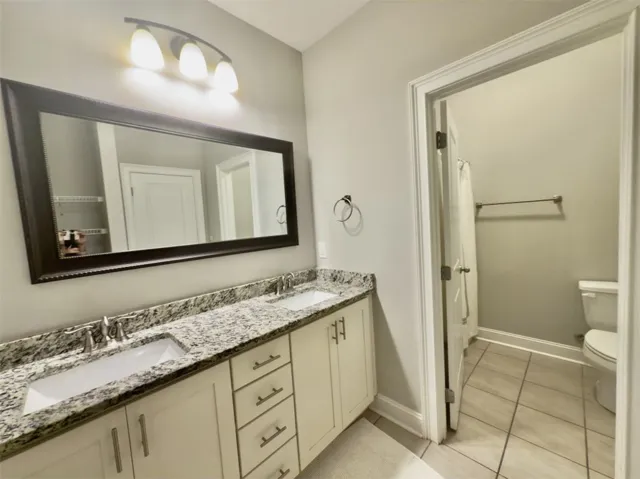 1718 W Farmville Road, Auburn, Alabama 36830