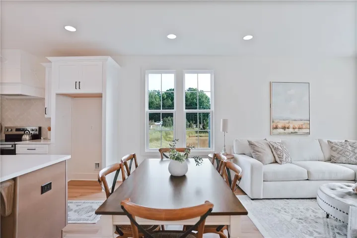 Example of a furnished Holden Plan - All plans, pricing, and specifications are subject to change without notice.