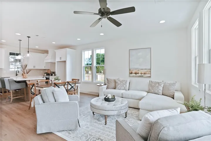 Example of a furnished Holden Plan - All plans, pricing, and specifications are subject to change without notice.