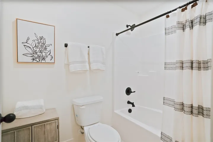 Example of a furnished Holden Plan - All plans, pricing, and specifications are subject to change without notice.