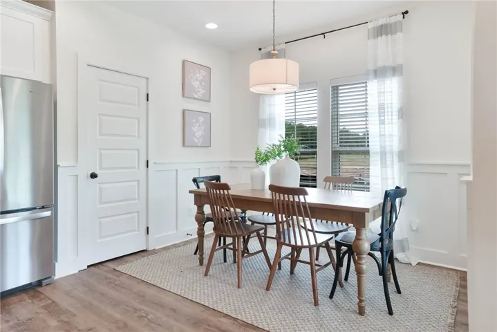 Example of a completed Trent Plan - Dining Area - All plans, pricing, selections & specifications are subject to change without notice.