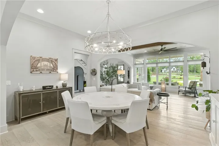 Beautiful dining room with arched openings
