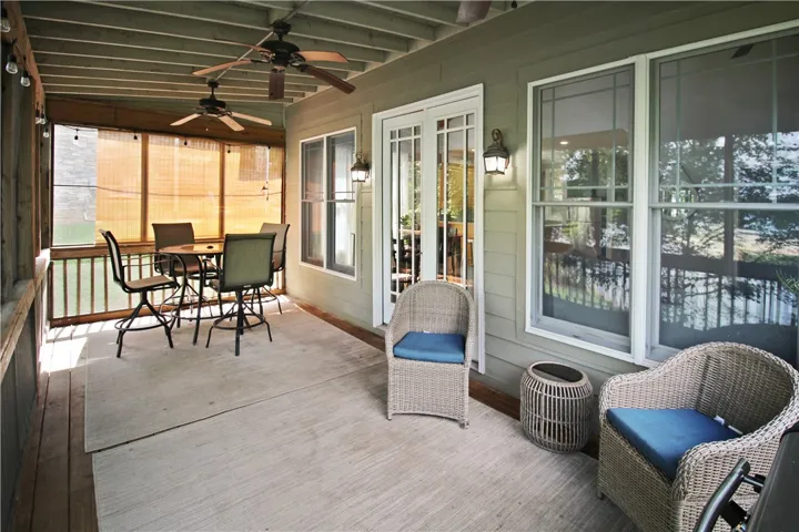 Screened in Porch