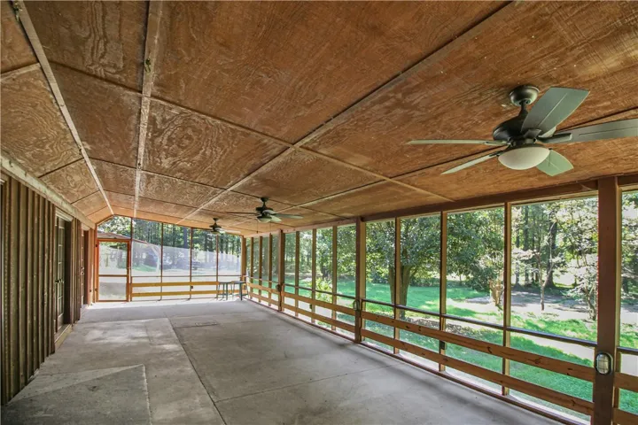 Huge Screened Porch Florida Room with Multiple Fans
