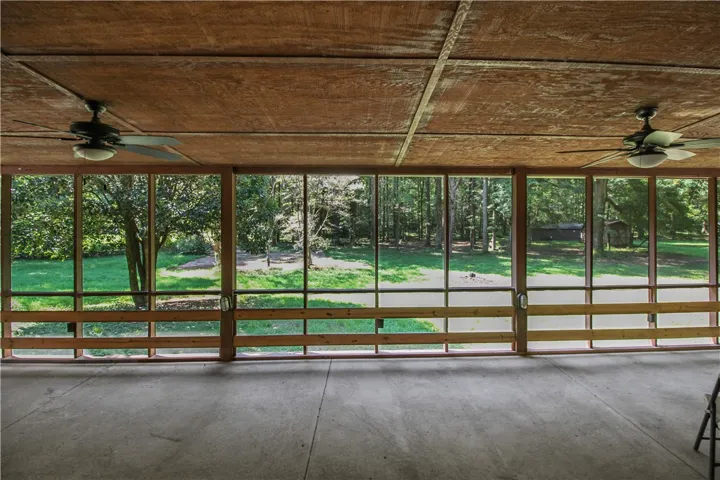 Scenic Views from Screened Porch Florida Room