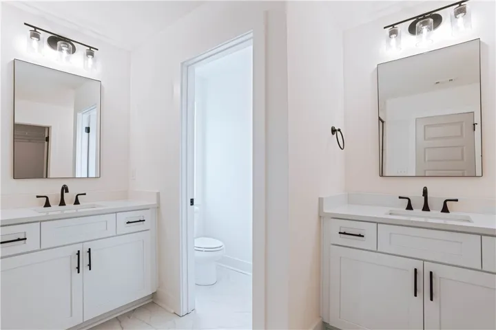 Double Vanity in Primary Bathroom