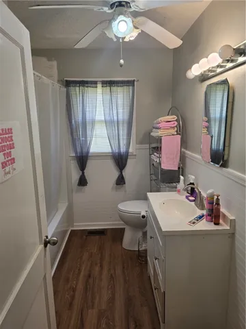 1028 Lamb Addition Street, Valley, Alabama 36854
