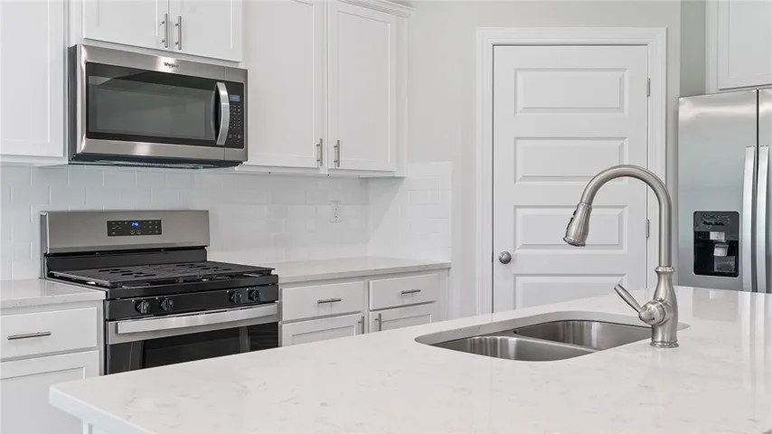 2159 Bluebird Drive, Auburn, Alabama 36879