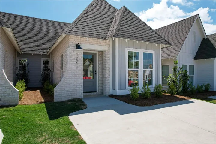1061 Hunters Way, Opelika, Alabama 36801