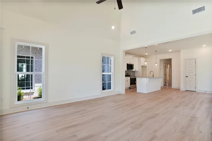 1061 Hunters Way, Opelika, Alabama 36801