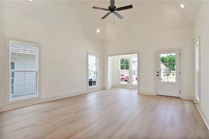 1061 Hunters Way, Opelika, Alabama 36801