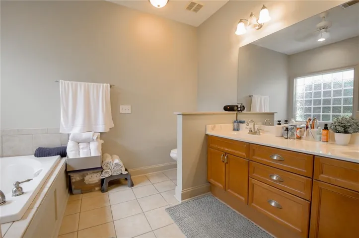 187 Falling Leaf Lane, Auburn, Alabama 36830