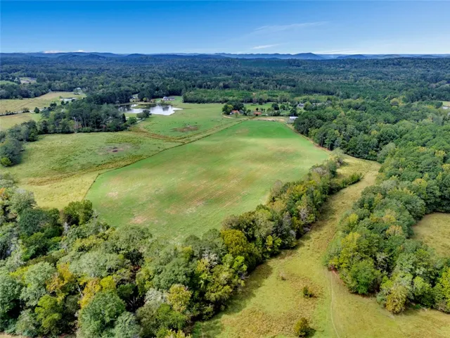 44 Nunnally Lake Road, Ohatchee, Alabama 36271