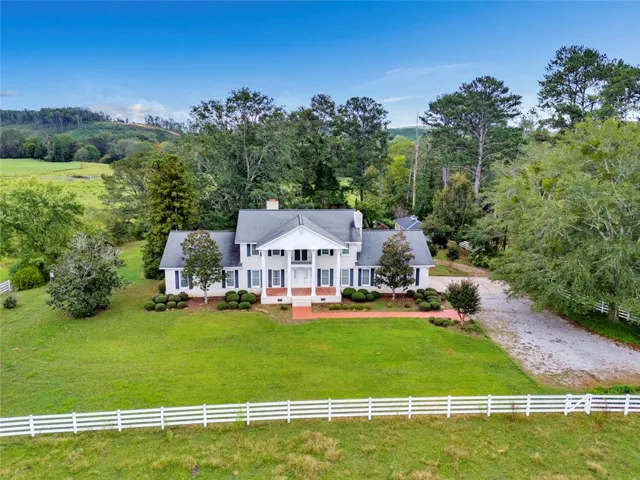 44 Nunnally Lake Road, Ohatchee, Alabama 36271