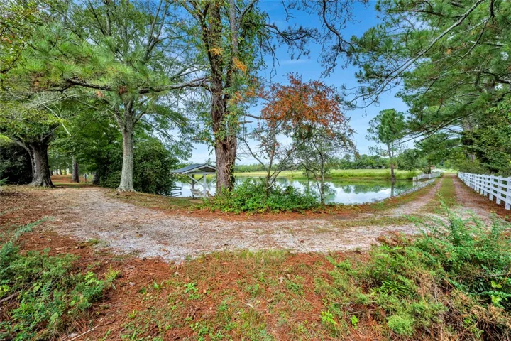 44 Nunnally Lake Road, Ohatchee, Alabama 36271