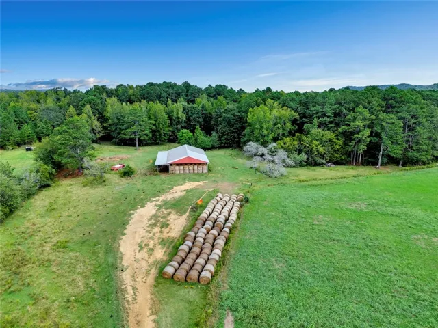 44 Nunnally Lake Road, Ohatchee, Alabama 36271