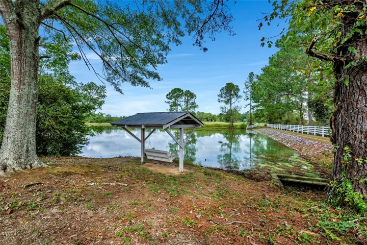 44 Nunnally Lake Road, Ohatchee, Alabama 36271